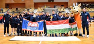 U14-es fiaink a Koper Handball Cup díjátadóján